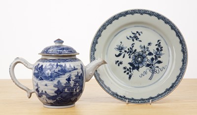 Lot 109 - Nanking blue and white porcelain teapot...