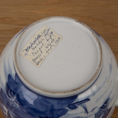 Lot 109 - Nanking blue and white porcelain teapot...