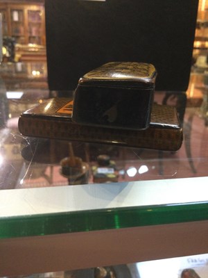 Lot 219 - A group of six 19th century snuff boxes to...