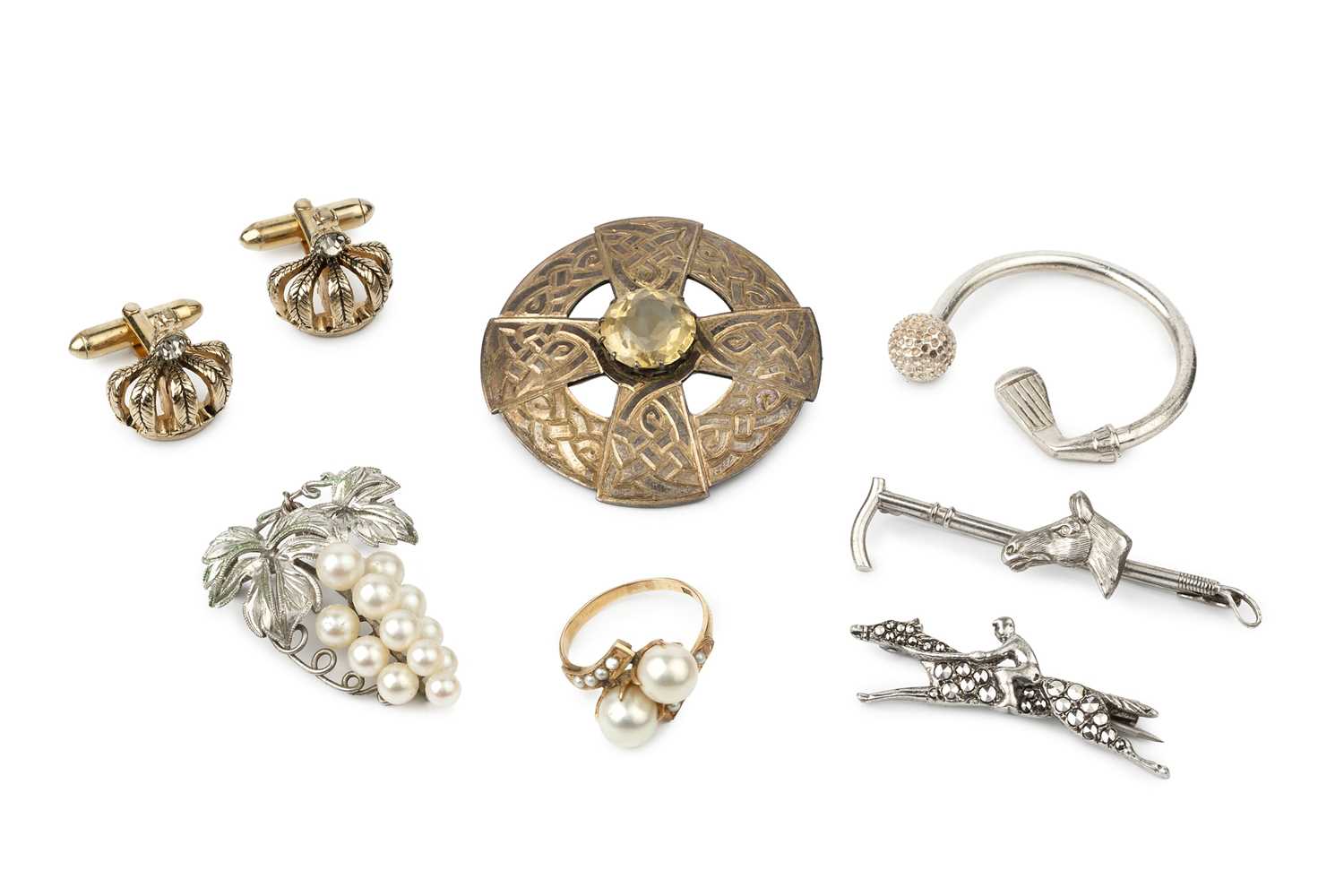 Lot 141 - An 18k gold dress ring, set with two cultured...