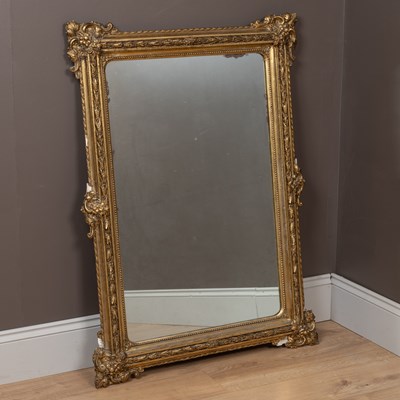 Lot 141 - A large gilt framed mirror