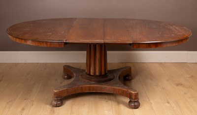 Lot 419 - A William IV mahogany extending tilt-top dining table