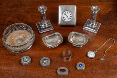 Lot 22 - A collection of silver plated wares