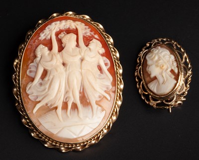 Lot 30 - Two cameo brooches