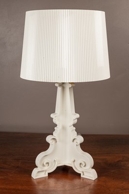 Lot 160 - A Carter white table lamp of Italianate form