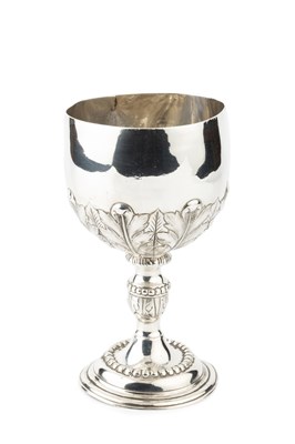 Lot 854 - A George III silver goblet, the bowl chased...