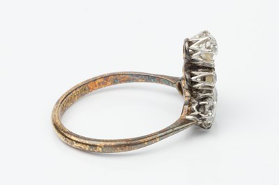 Lot 146 - A diamond cluster ring, set with four...