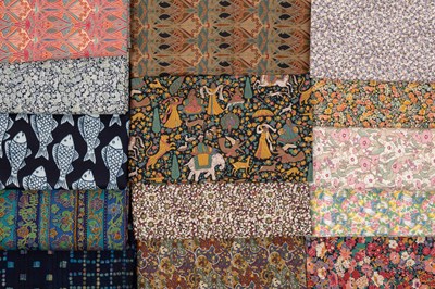 Lot 516 - A collection of vintage Liberty fabrics to...