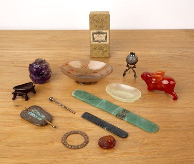 Lot 204 - Group of pieces Chinese including an agate...