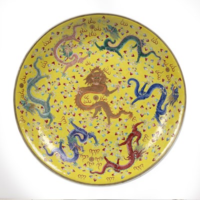 Lot 468 - Imperial yellow ground large porcelain charger...