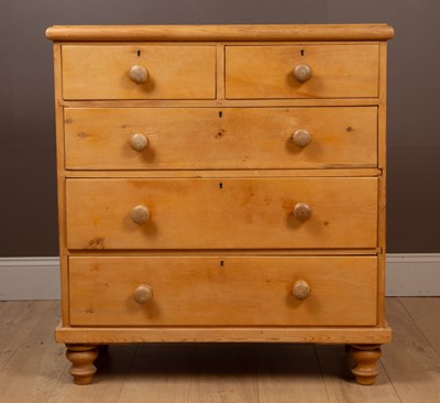 Lot 157 - A pine chest of drawers