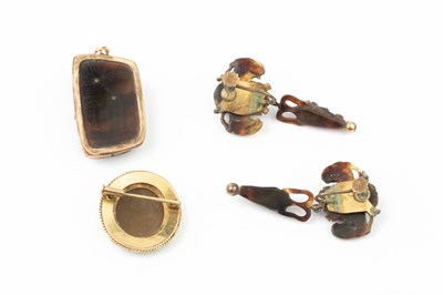 Lot 165 - A 19th century tortoiseshell cameo pendant,...