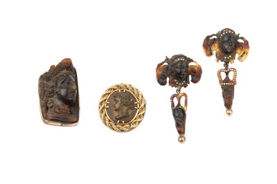 Lot 165 - A 19th century tortoiseshell cameo pendant,...