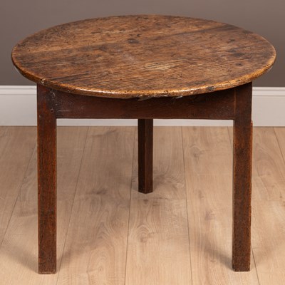 Lot A three-plank elm topped cricket table