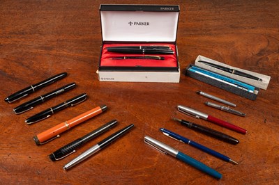 Lot 74 - A collection of pens