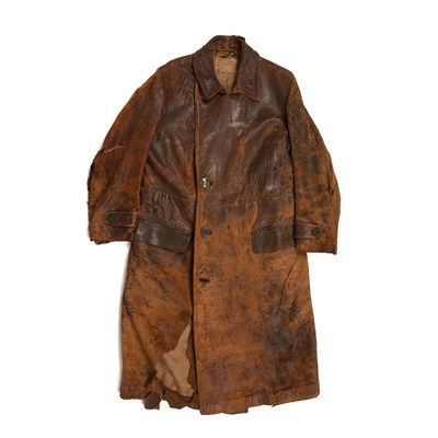 Lot 196 - A Royal Flying Corps gunners coat