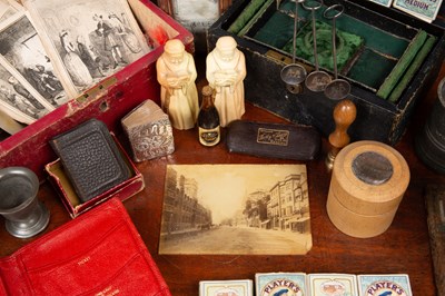 Lot 71 - A collection of bijouterie and other objects