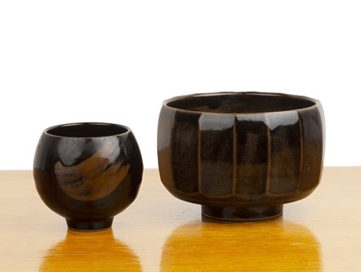 Lot 442 - Chris Carter (b.1945) studio pottery bowl with...