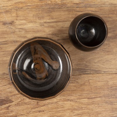 Lot 442 - Chris Carter (b.1945) studio pottery bowl with...