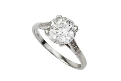 Lot 217 - A diamond solitaire ring, the old brilliant...