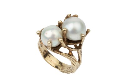 Lot 219 - A pearl crossover dress ring, the yellow...