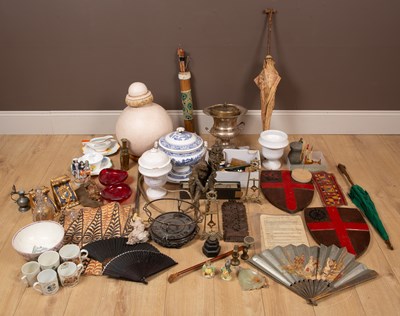 Lot 82 - A large collection of various items
