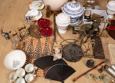 Lot 82 - A large collection of various items