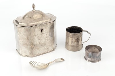 Lot 873 - An Edwardian silver tea caddy, of chamfered...