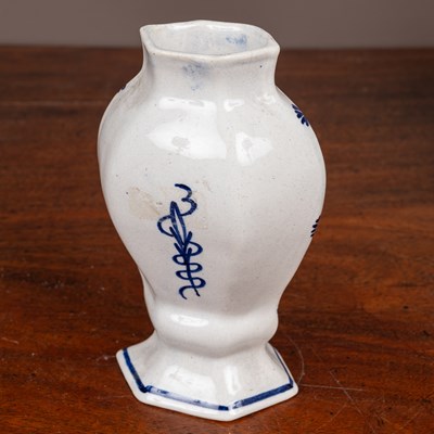 Lot 395 - A collection of various objects