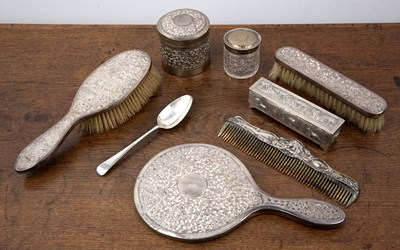 Lot 195 - Collection of silver and white metal ware to...