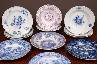 Lot 414 - A collection of 19th century and later porcelain