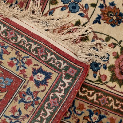 Lot 21 - A 20th century hand-woven Isfahan style Persian carpet