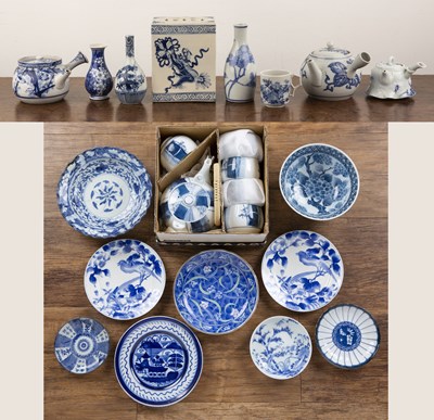 Lot 186 - Collection of blue and white porcelain...
