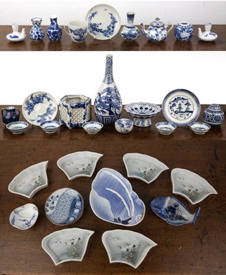 Lot 187 - Collection of mostly blue and white porcelain...