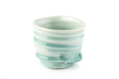 Lot 564 - Gareth Mason (b.1965) Bowl porcelain, ribbed...