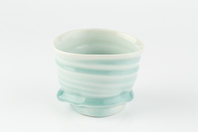 Lot 564 - Gareth Mason (b.1965) Bowl porcelain, ribbed...
