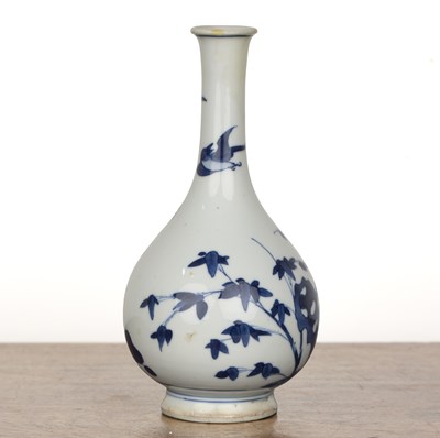 Lot 10 - Blue and white porcelain bottle vase Chinese,...