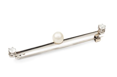 Lot 243 - A diamond and cultured pearl bar brooch, the...