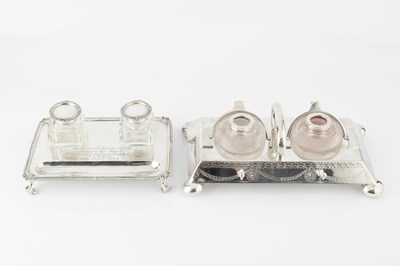 Lot 890 - A George V silver rectangular inkstand, with...