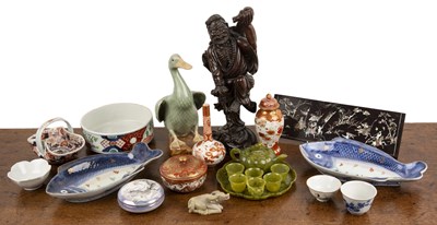 Lot 216 - Collection of pieces Chinese and Japanese, to...