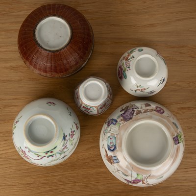 Lot 73 - Group of porcelain pieces Chinese to include a...