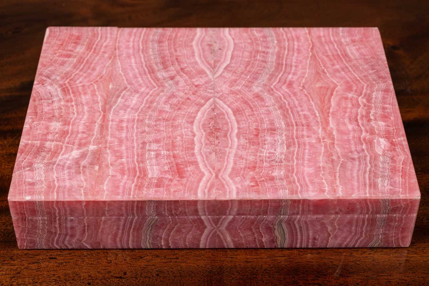 Lot 5 - An pink rhodochrosite box by Asprey & Company
