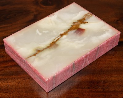 Lot 5 - An pink rhodochrosite box by Asprey & Company