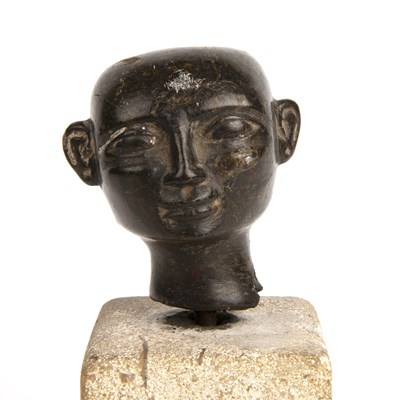 Lot 118 - An antique eastern hardstone head 5cm x 5cm...