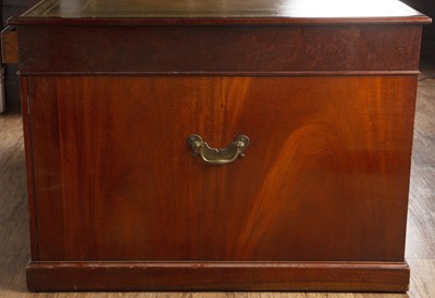 Lot 37 - Mahogany large partners desk Georgian-style,...