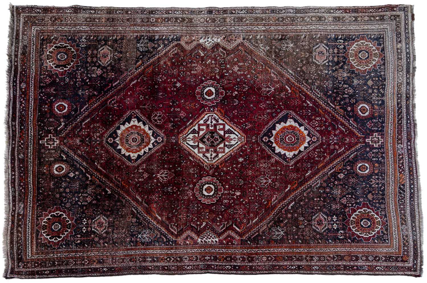 Lot 9 - A 20th century hand-woven Hamadan style rug