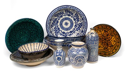 Lot 505 - A collection of 20th century Moroccan pottery