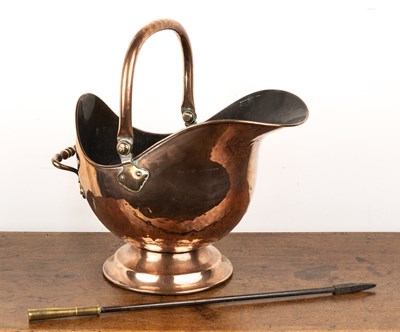 Lot 261 - Copper helmet coal scuttle 19th Century, 39cm...