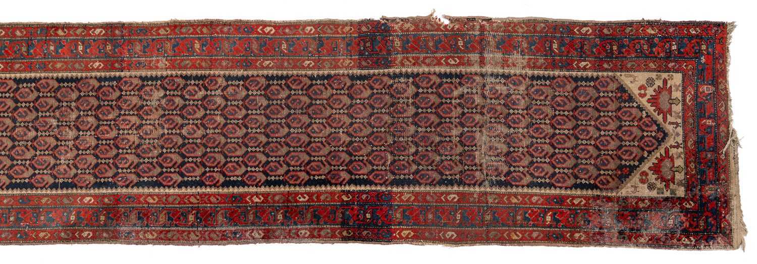 Lot 78 - A Hamadan runner