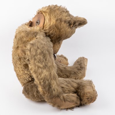 Lot 88 - The group of antique toys including a Steiff teddy bear